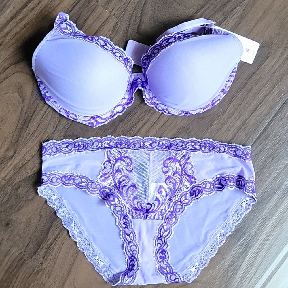 Natori set, bra 36D, panties lg, purple with lace accents